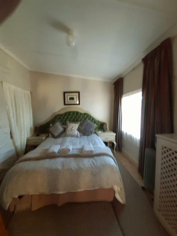 Sutherland Guest House ภายนอก รูปภาพ
